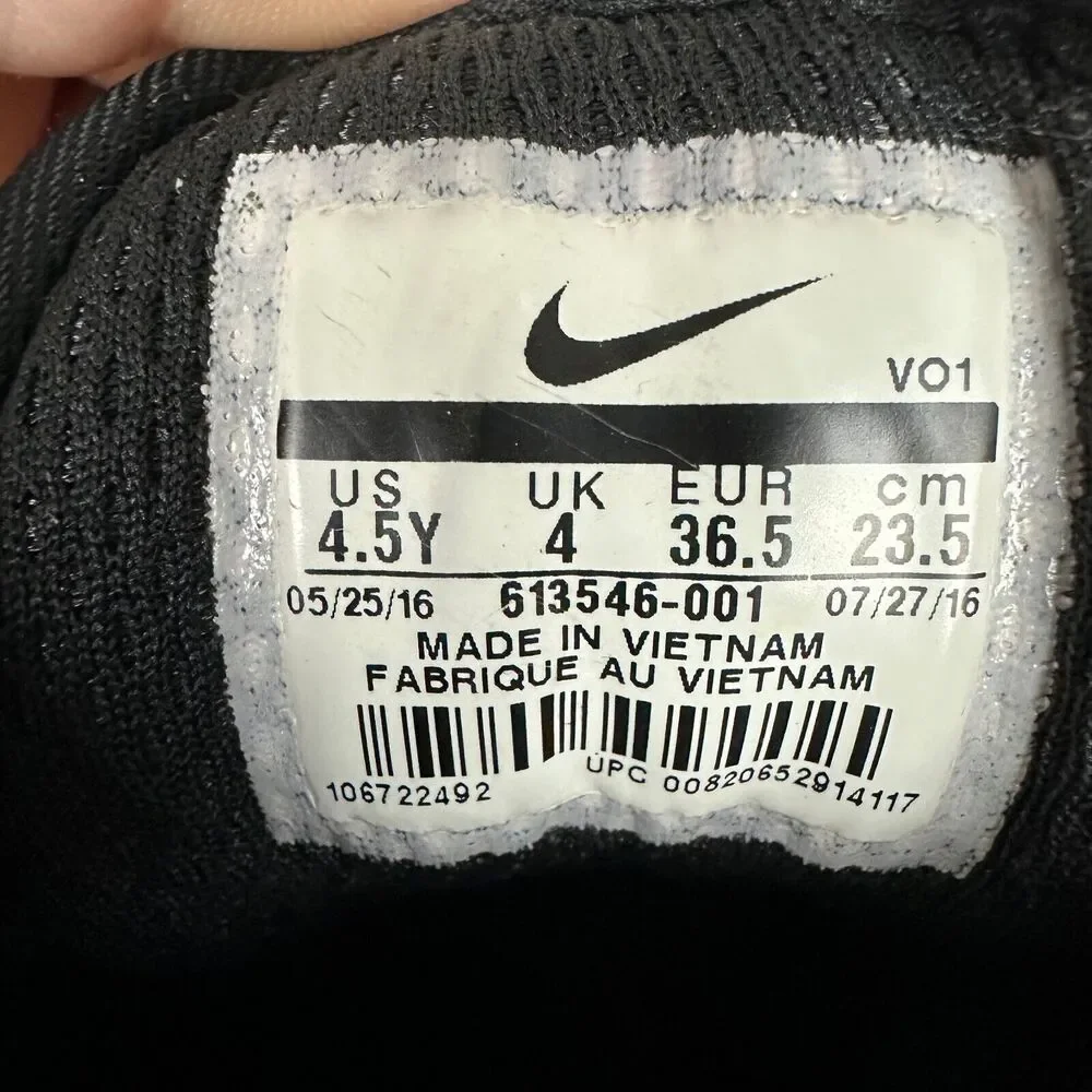 Nike acg size